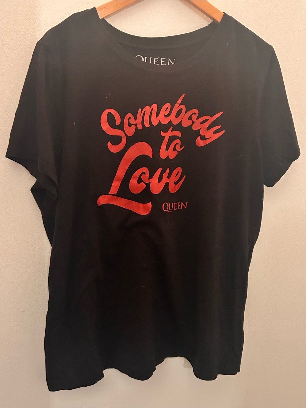 Queen "Somebody to Love" Black T-shirt.